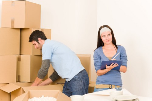Organized storage units in Bromley for moving house