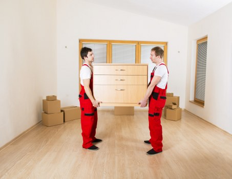 Efficient moving van service in Bromley for flexible relocations